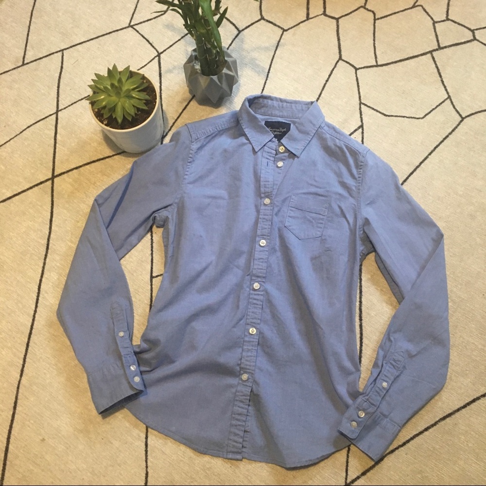 American Eagle Oxford-Style Button Down